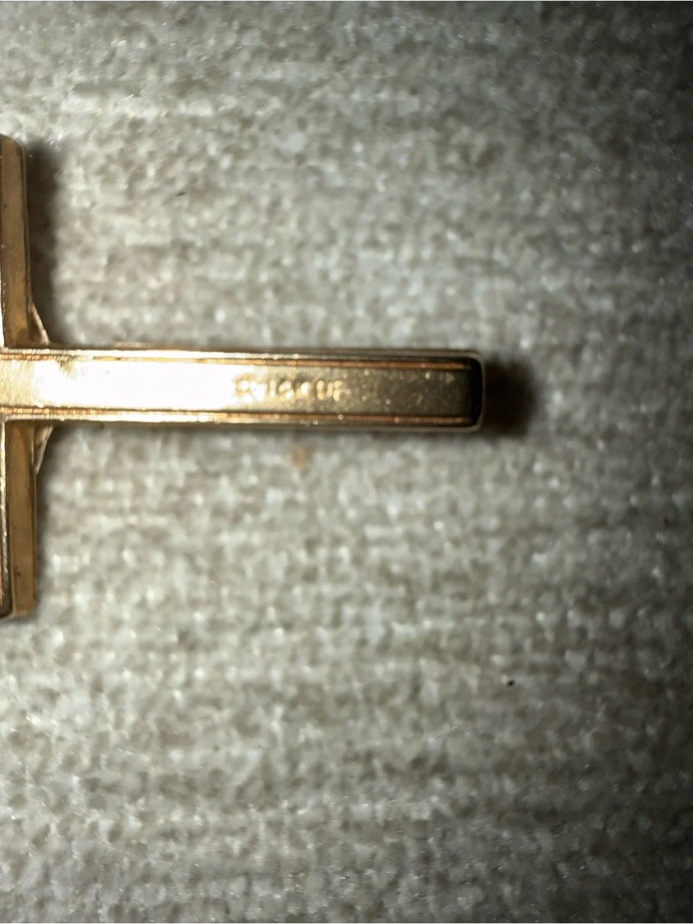 Gold Crucifix Pendant with Corpus 14 kt gold